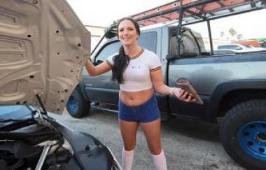 Alice Visby - A Gamer Girl Who Wants To Try Out The Big Stick - Bangroadsidexxx